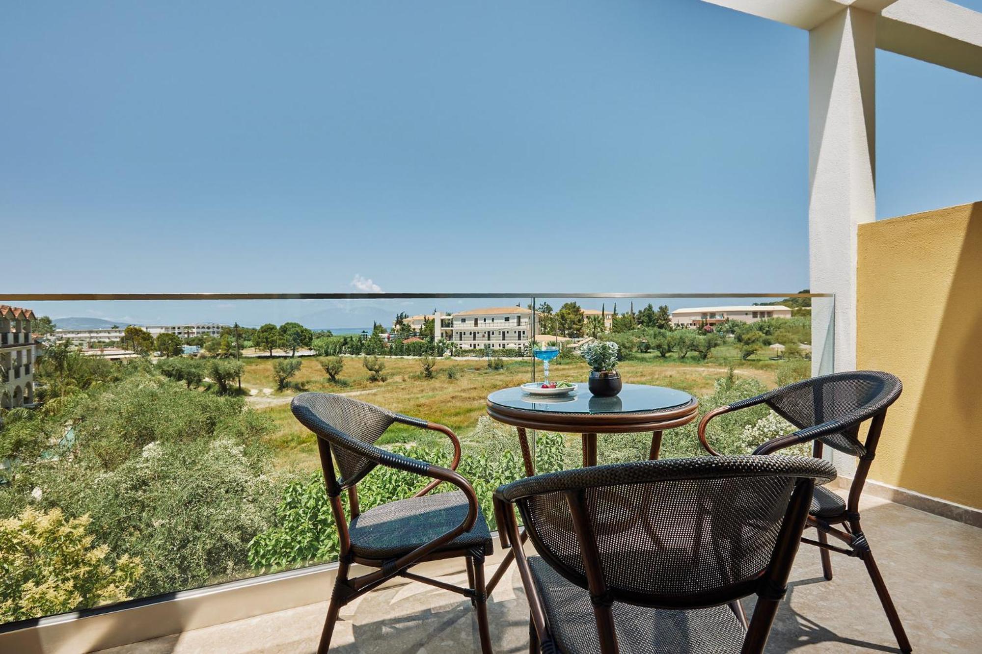 Letsos Hotel Аликанас Экстерьер фото